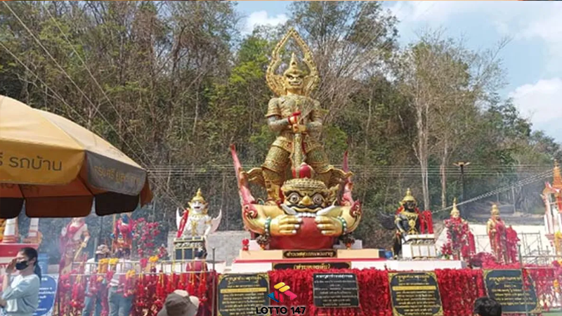 ท้าวเวสสุวรรณทรงราหู